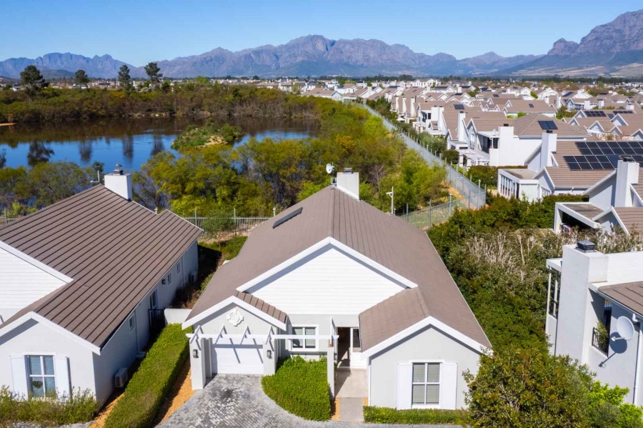 To Let 3 Bedroom Property for Rent in Val De Vie Estate Western Cape